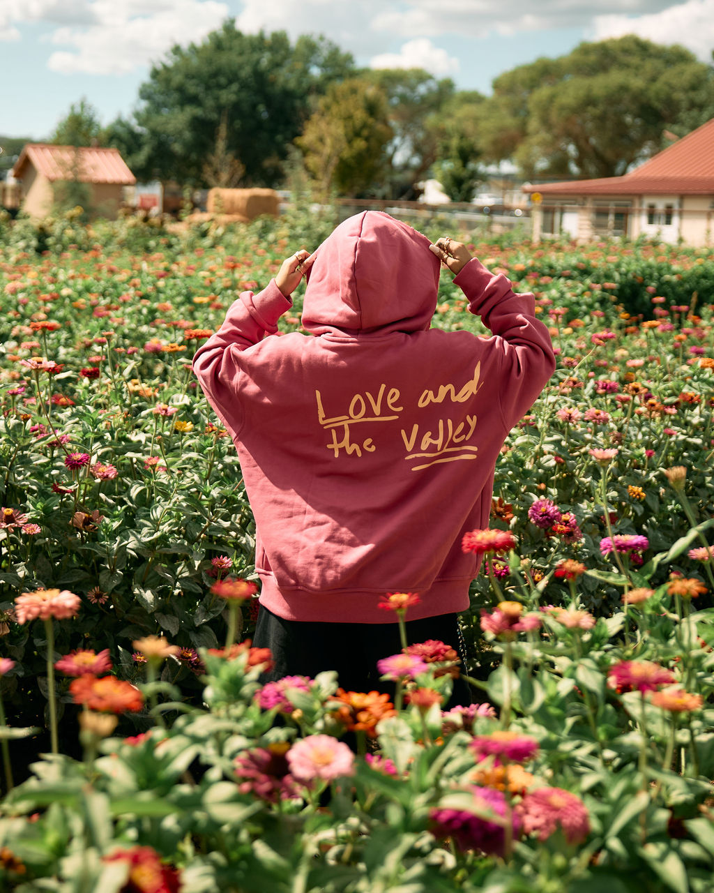 VALLEY LOVE HOODIE
