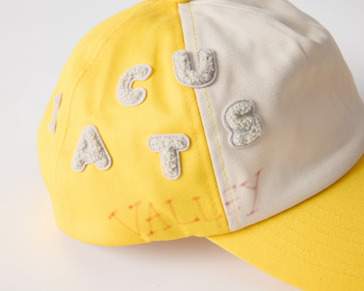 SIDE TAG HAT