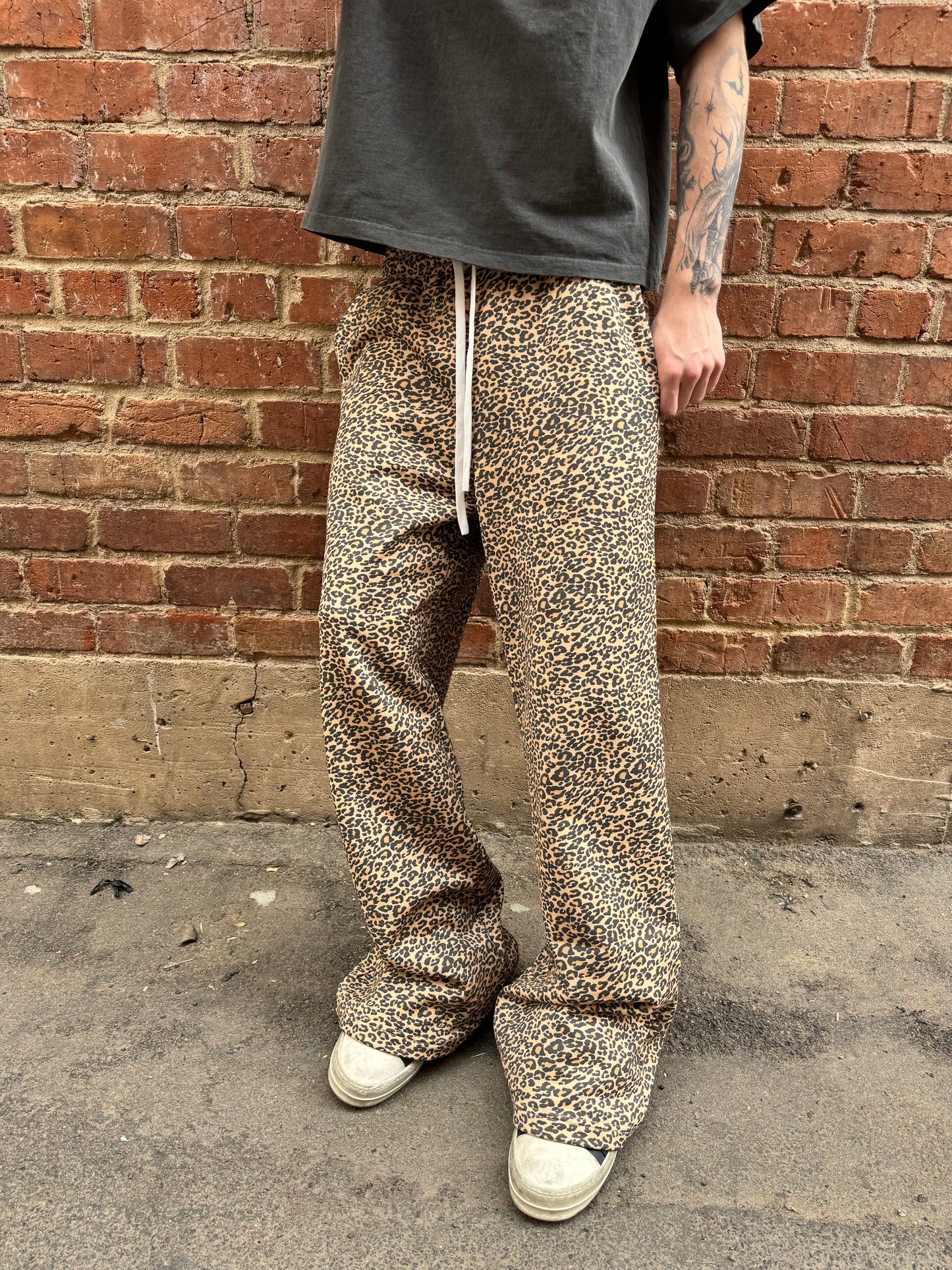 Leopard Art Sweat Pants