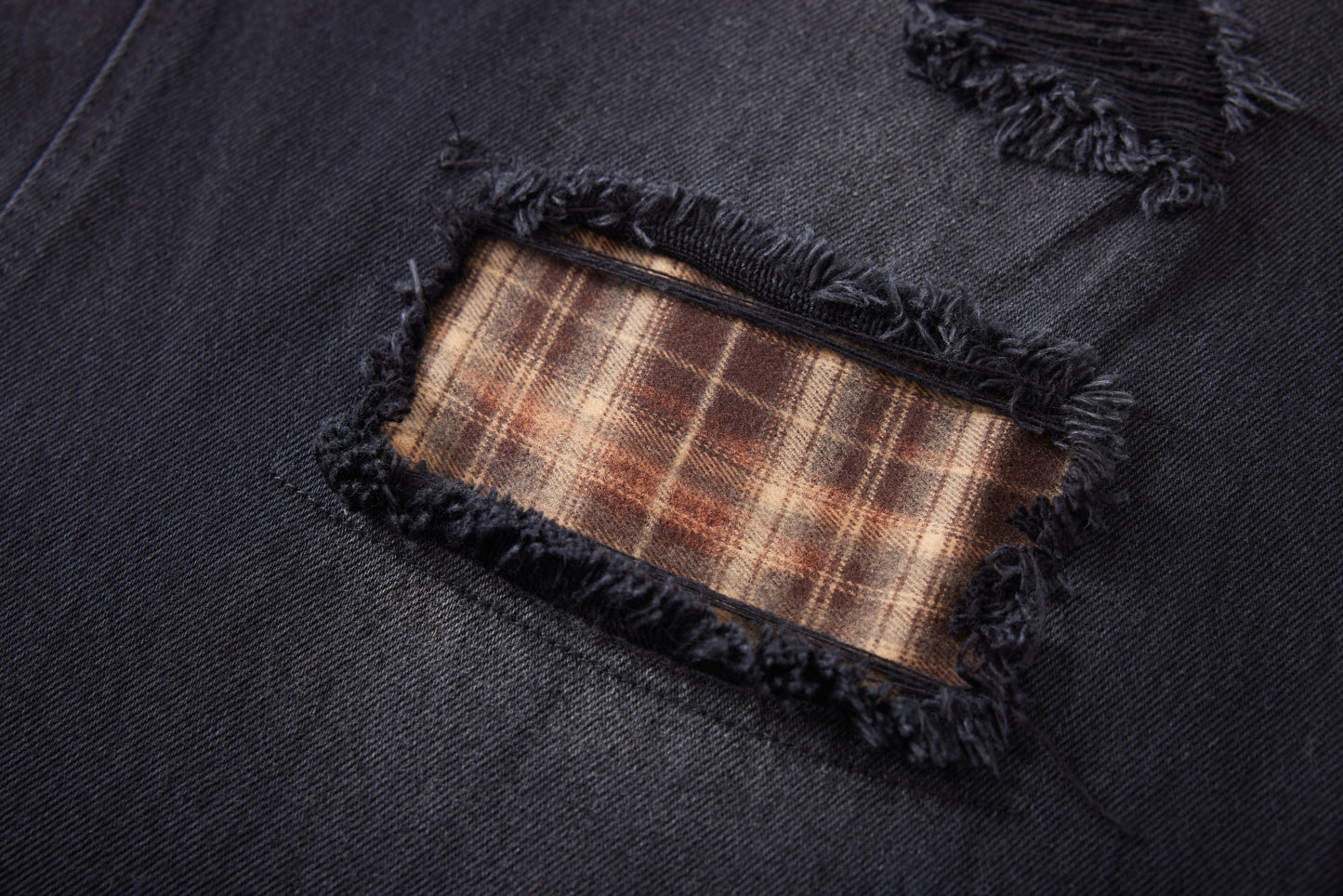 PLAID PATCH DENIM