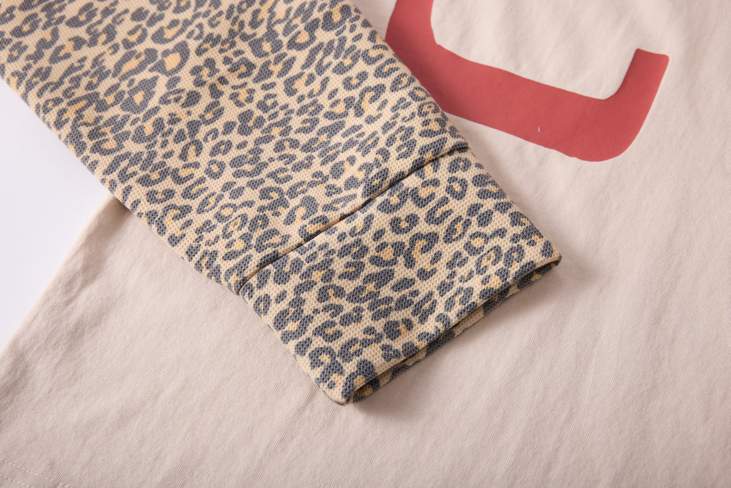 CV Leopard Sleeve