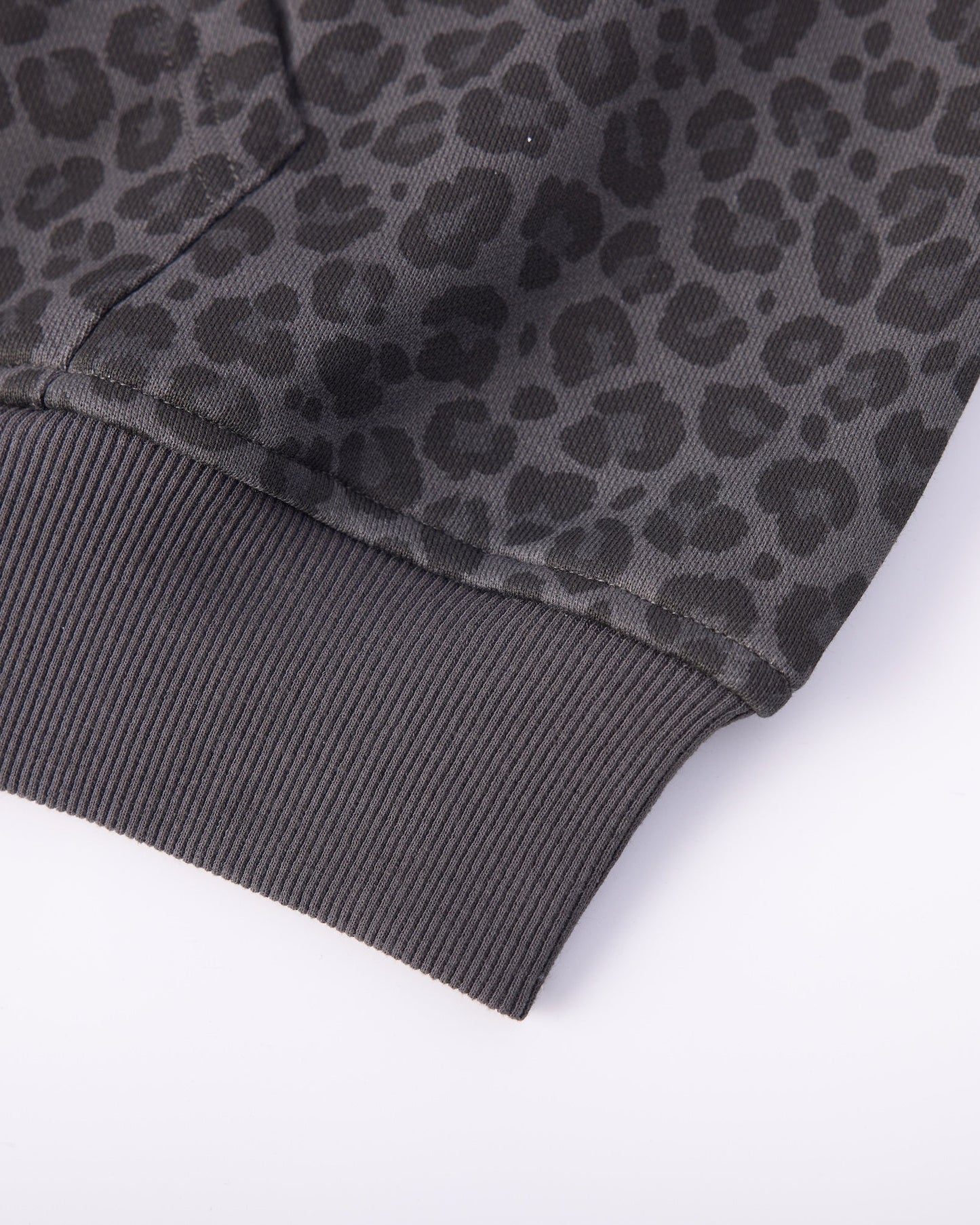 LEOPARD ART HOODIE - BLACK