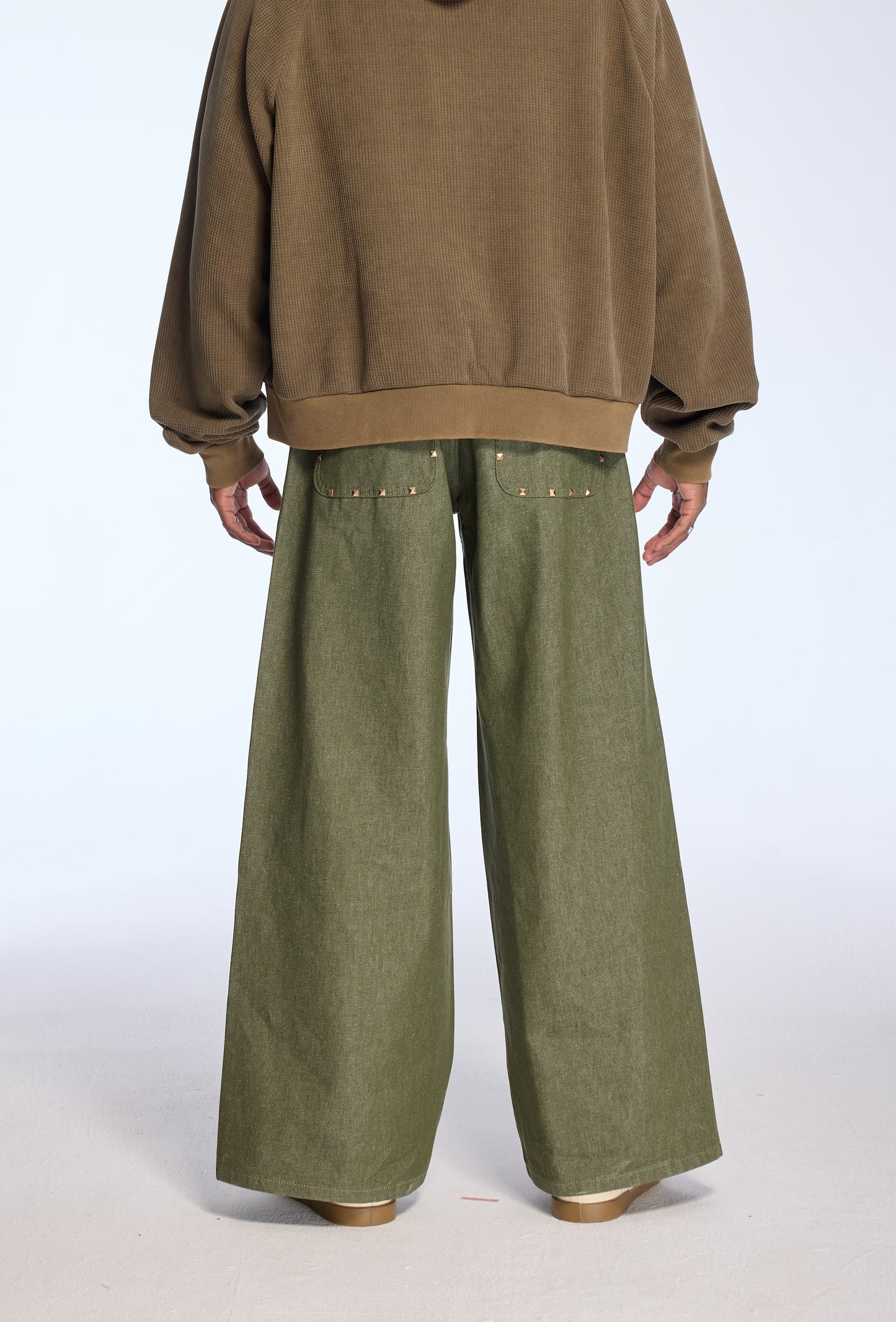 STUDDED FATIGUE PANTS