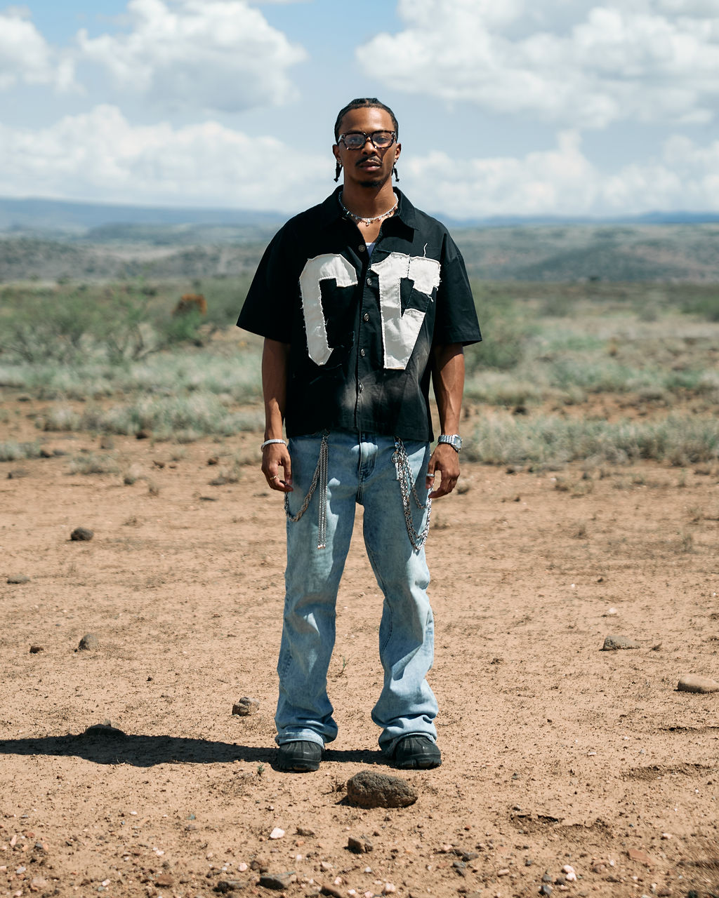 MUGGED BUTTON UP - BLACK