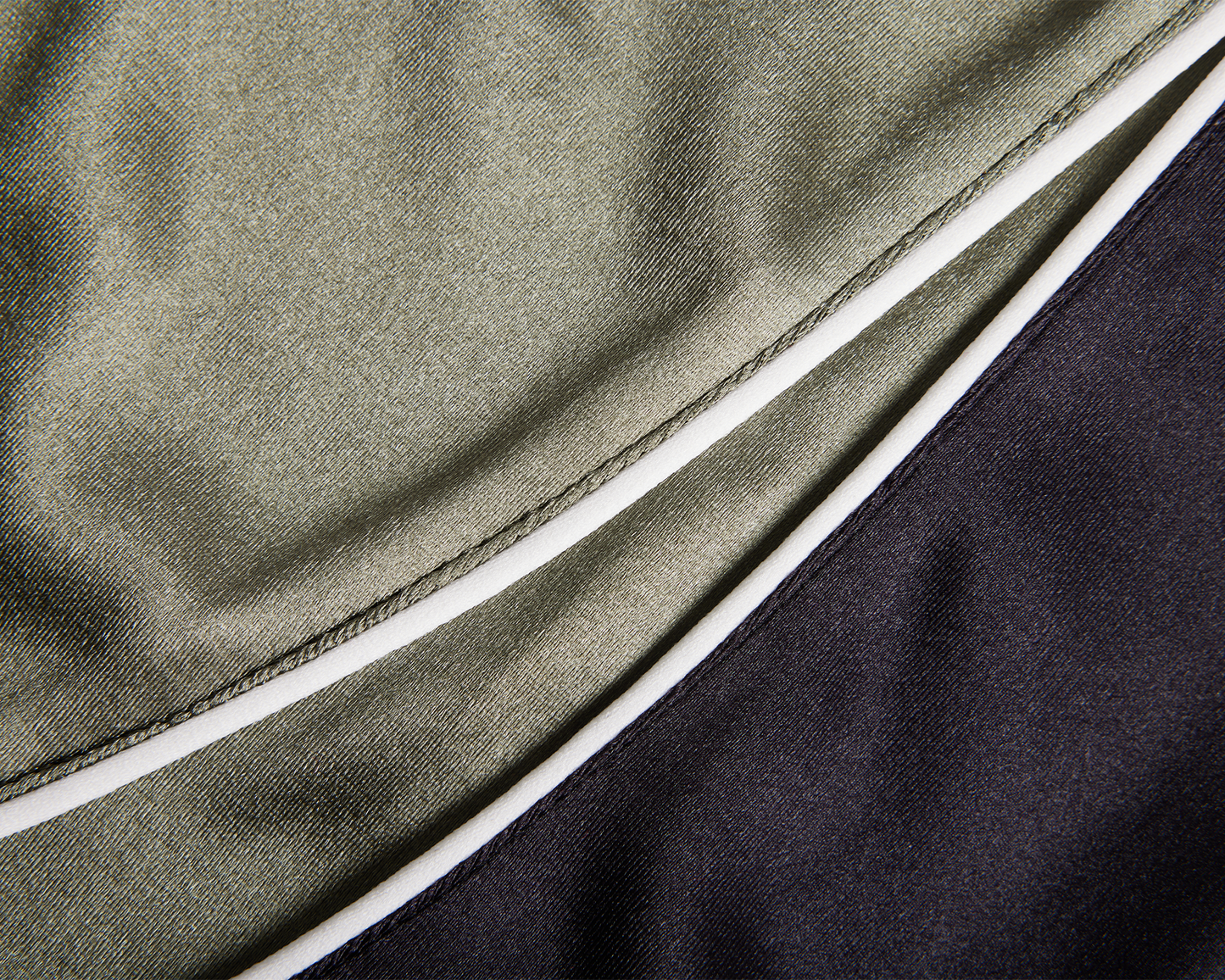 SATIN TRACKIES