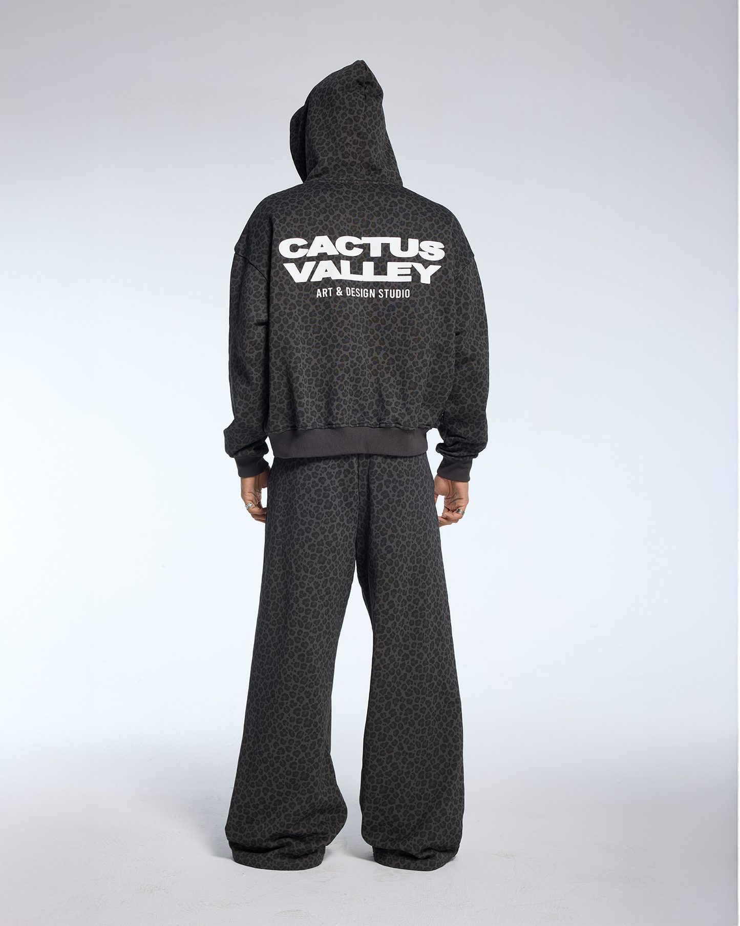 LEOPARD ART HOODIE - BLACK