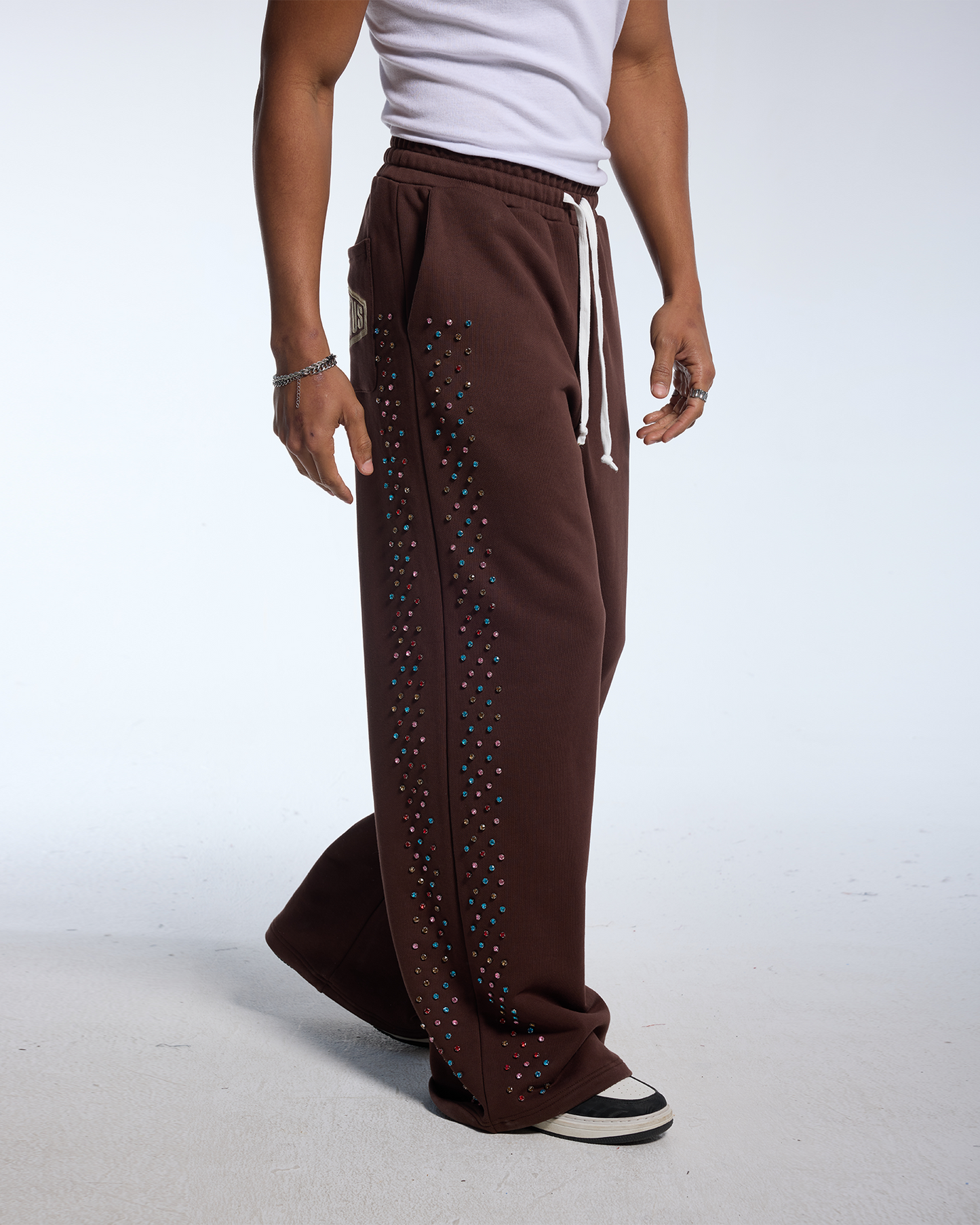 CRYSTAL CACTUS SWEATS - BROWN